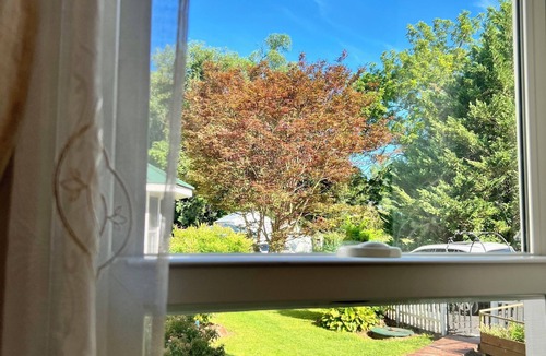 Washington House | Completely Private Colonial 3BR Home by The Inn Great Location Fast Wi-Fi