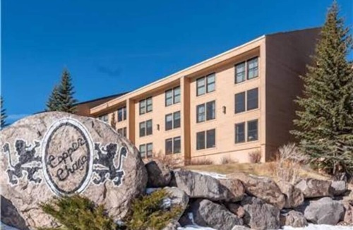 Brian Head Apartment | Condo 112, Wifi, Community Pool, Jacuzzi, Lounge,