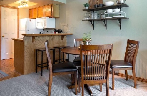 Brian Head Apartment | Condo 140, Wifi, Community Pool, Jacuzzi, Lounge,