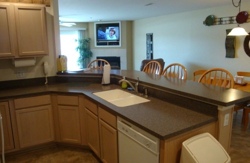 Osage Beach Condo | Condo 331 Parkview Bay, Osage Beach Lakefront LABOR DAY SPECIAL, BOOK NOW