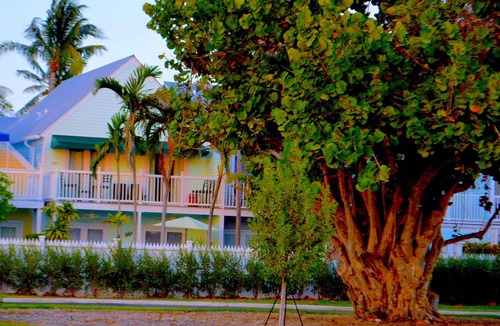 Truman Annex Condo | Condo in Old Town Key West's Truman Annex - Pool, Bicycle, Free Parking and WiFi