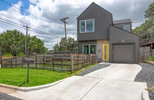 Galindo House | Contemporary Home Centrally Located Near SoCo & DT