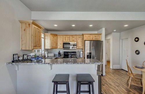 Layton House | Convenient 3BR with King Beds Near Hill AFB and Davis Conference Center