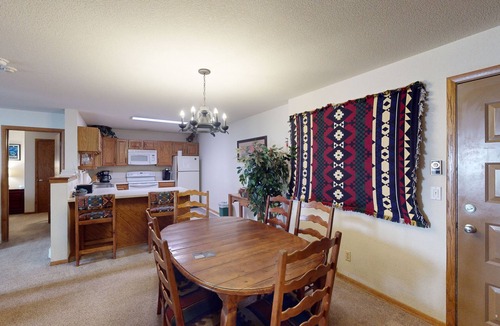 Mountain House Condo | Conveniently Located Condo with Shared Pool, Hot Tub - Walk to Slopes