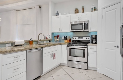 South Corals House | Coral Reef Villa – 3BR/2BA with Heated Pool, Grill & Private Patio
