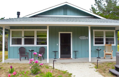 Point Reyes Station House | Cottage Nestled Away in Point Reyes Village