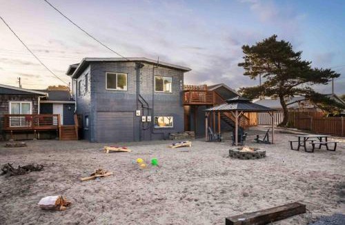 Rockaway Beach House | Cottages at Rockaway Beach Suite #3