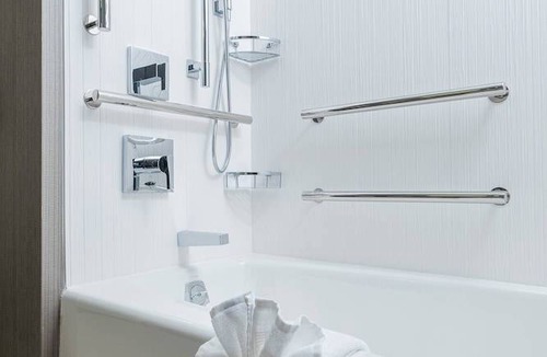 Toledo Hotel | Courtyard by Marriott Toledo West
