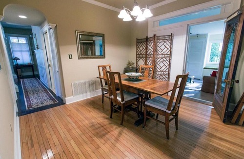 Historic Downtown Savannah House | Courtyard on Gaston by Lucky Savannah