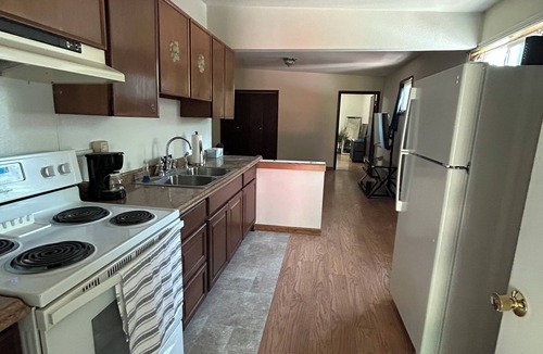 College Apartment | Cozy 1 bedroom apartment across from the airport with WiFi.