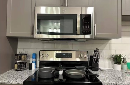 Sherman Apartment | Cozy 1-bedroom apartment in fabulous Sherman with AC, WiFi, fitness room