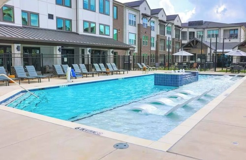 Sherman Apartment | Cozy 1-bedroom apartment in fabulous Sherman with AC, WiFi, fitness room