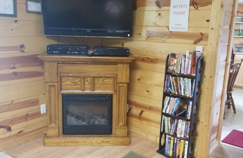 Elgin House | Cozy 1-bedroom house in charming Allardt with AC, WiFi