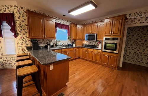 Rural Hill Hotel | Cozy 2-bedroom house in a peaceful town of Mt. Juliet between the lakes