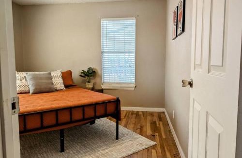Clovis House | Cozy 2BR Home in Clovis
