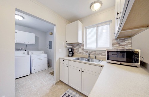 Westland House | Cozy 3 bed 1 bath entire house- up to 6 people