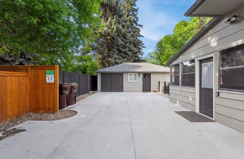 Old Town West Apartment | Cozy Abode on Mountain Ave – Walk to Old Town!