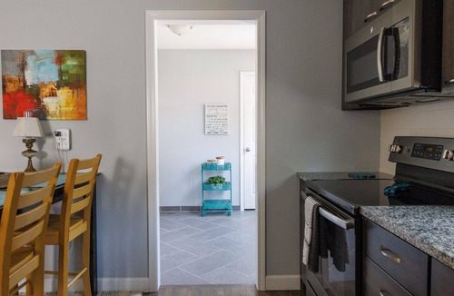 Waldron House | Cozy and Conveniently located close to KCI