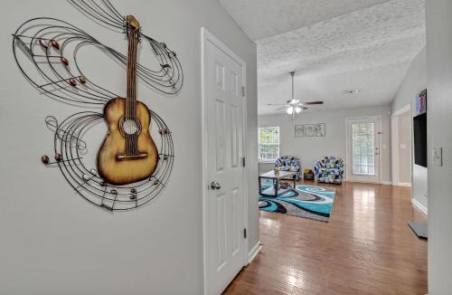 Kedron House | Cozy and Spacious Spring Hill 3BR 2bath Home