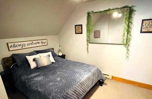 Northumberland Apartment | Cozy Apartment in Northumberland, PA -set in rural PA on a small horse farm