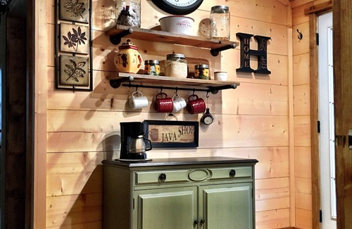 Suches Cabin | Cozy Appalachian Trail Cabin - Woody Gap & Blood Mountain in Suches, GA