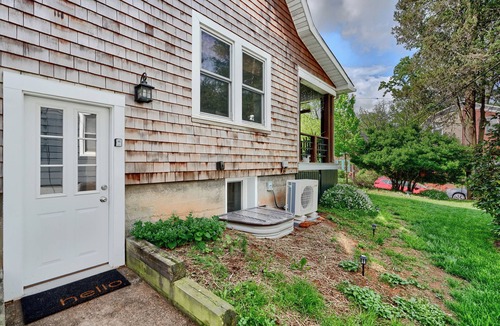 Mount Washington Apartment | Cozy, artsy 2-bedroom, private apartment with WiFi, AC in vibrant Baltimore
