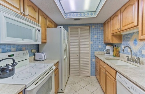 Saint Simons Island Condo | Cozy beach unit setup for vacations with kids or Couples!