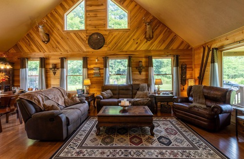Mountain Base Cabin | Cozy Cabin 2 miles to Snowshoe on 7.5 acres~3BR+Loft~6 beds~Hot Tub~EV Charger
