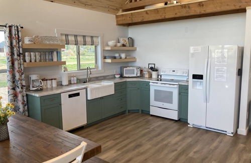 St. Charles Cabin | Cozy Cabin With a View of Bear Lake