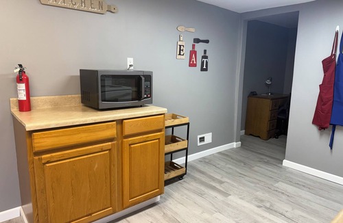 Oswego House | Cozy Charming house in Oswego NY, with WiFi and AC