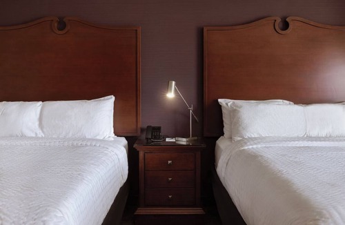 Parker Hotel | Cozy Comfort and Quiet Luxury in the Heart of the City