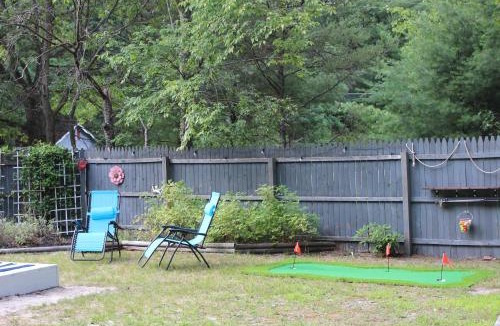 Pentwater House | Cozy cottage just minutes from Lake Michigan!