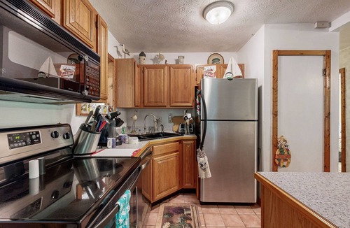 Amelia City House | Cozy cottage near the beach with internet, AC, Washer/Dryer