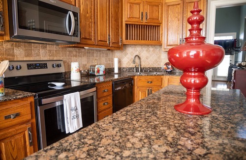 Ardmore Other | Cozy Country home with Elk River access! 4 Bedrooms 3 bathrooms (Sleeps 8)
