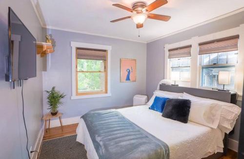 Hale House | Cozy Fall Retreat in Denver Near Dining & Attractions