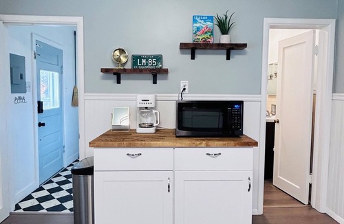 Lafayette House | Cozy family friendly home within walking distance of Main Street!
