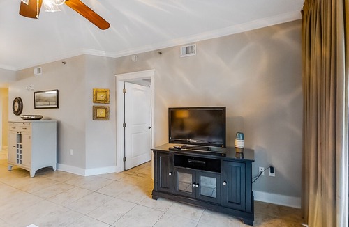 Fort Walton Beach Condo | Cozy Ground-Floor Condo On Okaloosa Island! Waterfall, Lazy River