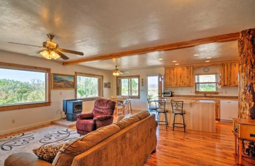 Henrieville House | Cozy Henrieville Cabin 18 Mi to Bryce Canyon NP!