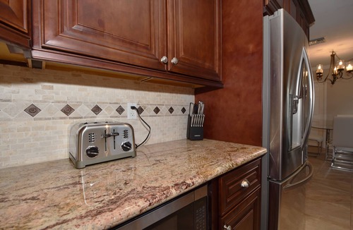 Riverside Park House | Cozy home away from home. Five minute from Las Olas. 15 minutes to beach.