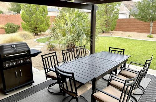 La Verkin House | Cozy Home Near Zion With Fire Pit & Patio Dining