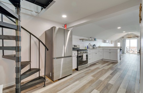East Irondequoit House | Cozy Irondequoit Home on Lake Ontario!