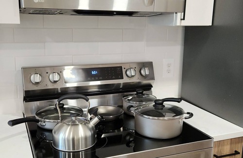 Towson Apartment | Cozy King suite at the Heart of Towson.