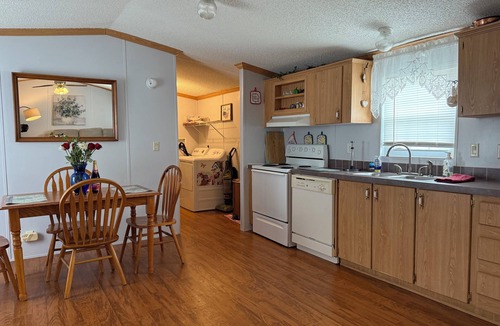 Moorefield House | Cozy Mobile Home In Just the Right Place.