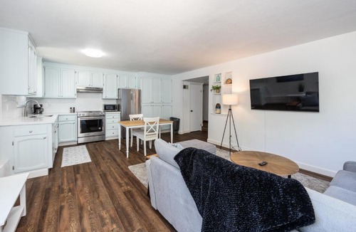 El Granada Apartment | Cozy One-Bedroom Coastal Retreat - Walk to Beach