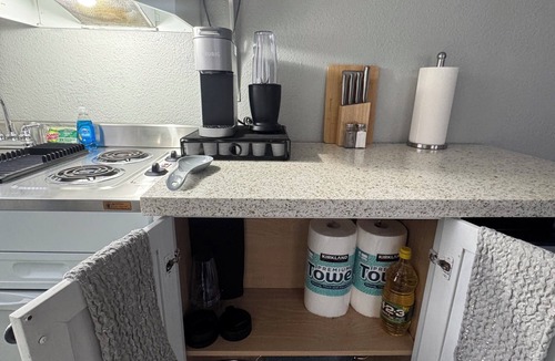 Summerlin Cabin | Cozy private cabin in a safe area of the fabulous Las Vegas with WiFi, AC