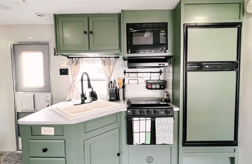 Leeds House | Cozy Renovated RV near Zion and St. George