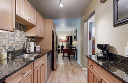 Vail Condo | Cozy ski condo with easy access to slopes near hiking and natural beauty