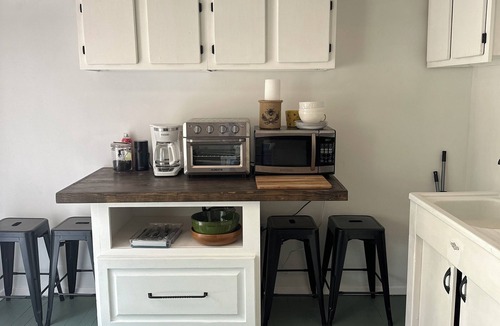 Las Vegas Apartment | Cozy Studio in Charming Las Vegas Compound just a block from the Plaza