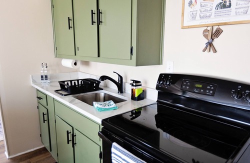 Merry Oaks Apartment | Cozy studio with AC and WiFi in lovely Nashville