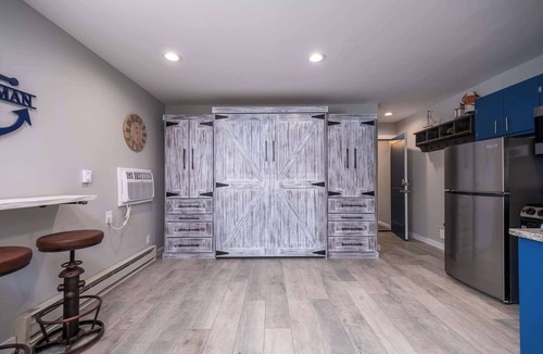 Bridgman Condo | Cozy Suite Near Weko Beach and Warren Dunes